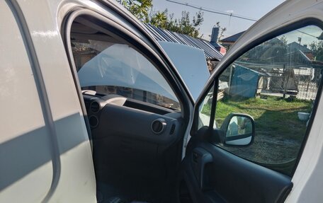 Peugeot Partner II рестайлинг 2, 2012 год, 500 000 рублей, 8 фотография