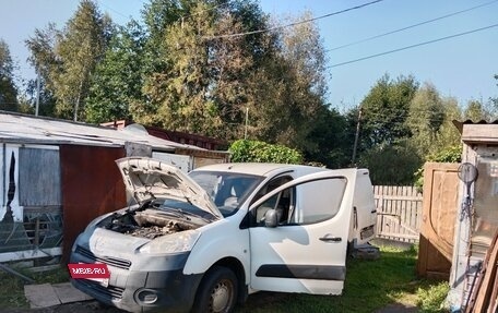 Peugeot Partner II рестайлинг 2, 2012 год, 500 000 рублей, 13 фотография