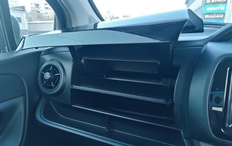 Toyota Vitz, 2019 год, 1 150 000 рублей, 5 фотография