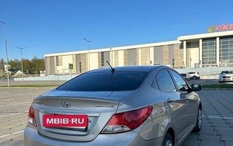Hyundai Solaris II рестайлинг, 2013 год, 800 000 рублей, 9 фотография