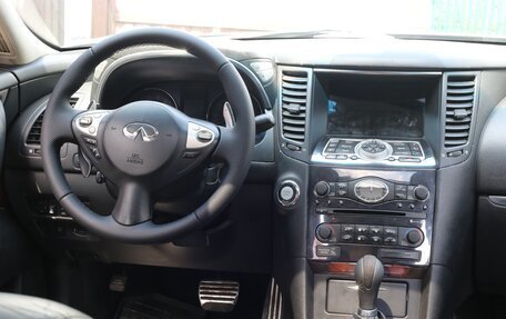Infiniti FX II, 2008 год, 1 150 000 рублей, 10 фотография