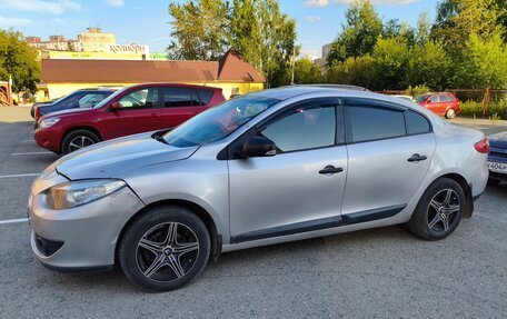 Renault Fluence I, 2010 год, 380 000 рублей, 2 фотография