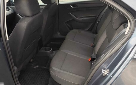 Skoda Rapid I, 2015 год, 950 000 рублей, 6 фотография