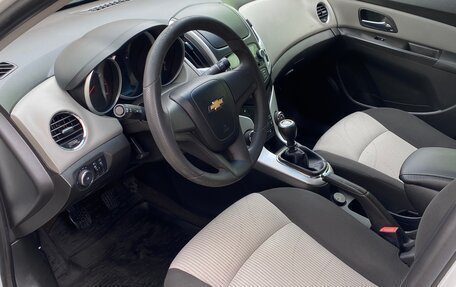 Chevrolet Cruze II, 2014 год, 670 000 рублей, 9 фотография