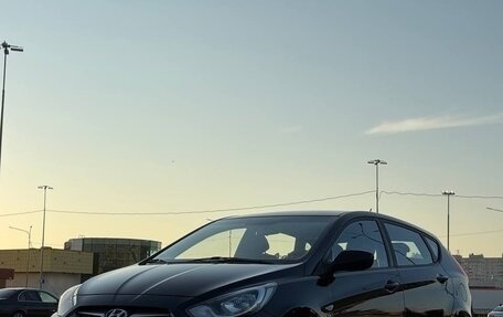 Hyundai Solaris II рестайлинг, 2014 год, 970 000 рублей, 1 фотография