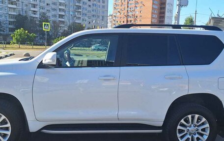 Toyota Land Cruiser Prado 150 рестайлинг 2, 2016 год, 3 200 000 рублей, 11 фотография