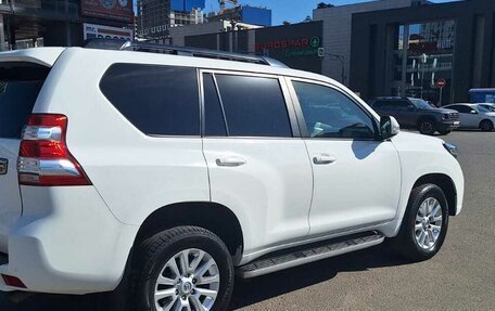 Toyota Land Cruiser Prado 150 рестайлинг 2, 2016 год, 3 200 000 рублей, 18 фотография