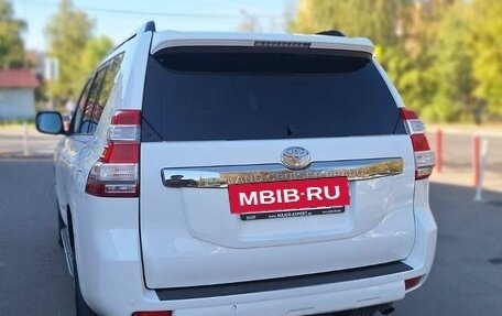 Toyota Land Cruiser Prado 150 рестайлинг 2, 2016 год, 3 200 000 рублей, 19 фотография