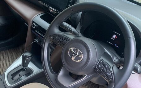 Toyota Yaris Cross, 2020 год, 1 200 000 рублей, 2 фотография