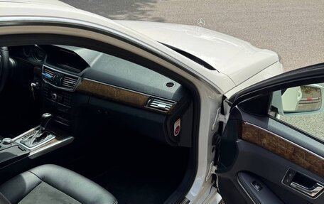 Mercedes-Benz E-Класс, 2011 год, 1 300 000 рублей, 7 фотография