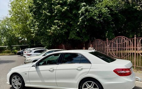 Mercedes-Benz E-Класс, 2011 год, 1 300 000 рублей, 5 фотография