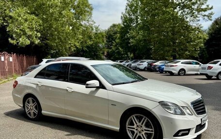 Mercedes-Benz E-Класс, 2011 год, 1 300 000 рублей, 2 фотография