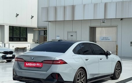BMW 5 серия, 2024 год, 5 480 000 рублей, 3 фотография