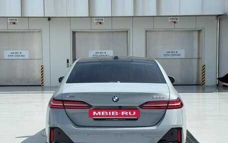 BMW 5 серия, 2024 год, 5 480 000 рублей, 5 фотография