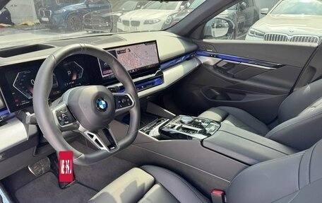 BMW 5 серия, 2024 год, 5 480 000 рублей, 6 фотография