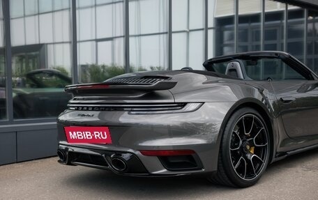 Porsche 911, 2022 год, 33 000 000 рублей, 11 фотография