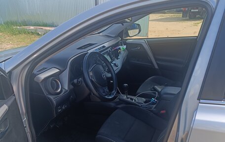 Toyota RAV4, 2018 год, 2 200 000 рублей, 2 фотография