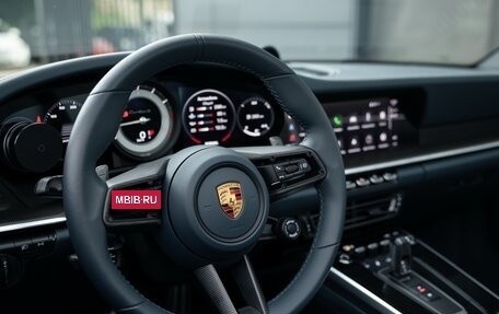 Porsche 911, 2022 год, 33 000 000 рублей, 35 фотография