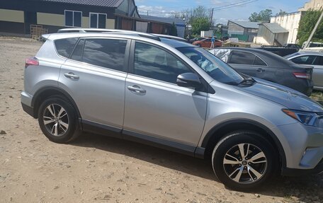 Toyota RAV4, 2018 год, 2 200 000 рублей, 10 фотография