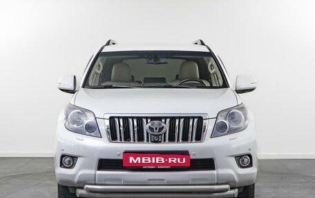 Toyota Land Cruiser Prado 150 рестайлинг 2, 2013 год, 3 172 300 рублей, 3 фотография