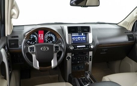 Toyota Land Cruiser Prado 150 рестайлинг 2, 2013 год, 3 172 300 рублей, 6 фотография