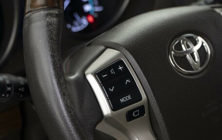 Toyota Land Cruiser Prado 150 рестайлинг 2, 2013 год, 3 172 300 рублей, 13 фотография