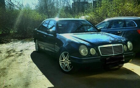 Mercedes-Benz E-Класс, 1996 год, 230 000 рублей, 13 фотография