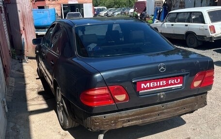Mercedes-Benz E-Класс, 1996 год, 230 000 рублей, 5 фотография