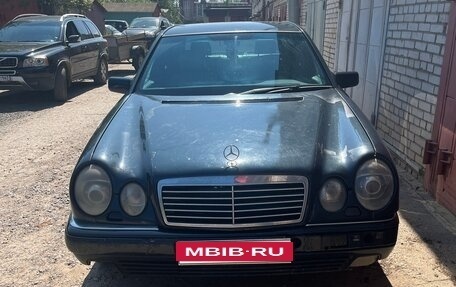 Mercedes-Benz E-Класс, 1996 год, 230 000 рублей, 8 фотография