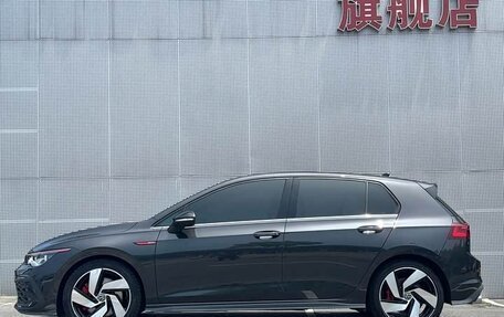 Volkswagen Golf GTI, 2021 год, 2 400 777 рублей, 5 фотография