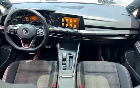 Volkswagen Golf GTI, 2021 год, 2 400 777 рублей, 12 фотография