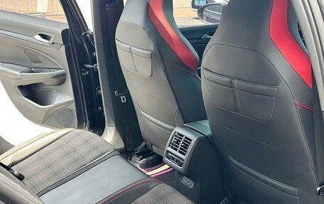 Volkswagen Golf GTI, 2021 год, 2 400 777 рублей, 21 фотография