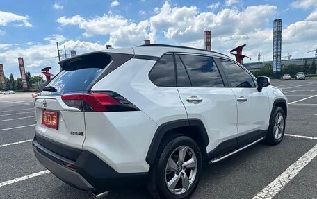 Toyota RAV4, 2021 год, 2 200 777 рублей, 4 фотография