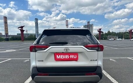 Toyota RAV4, 2021 год, 2 200 777 рублей, 5 фотография
