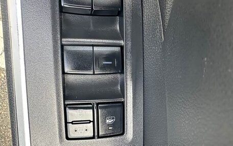 Toyota RAV4, 2021 год, 2 200 777 рублей, 13 фотография
