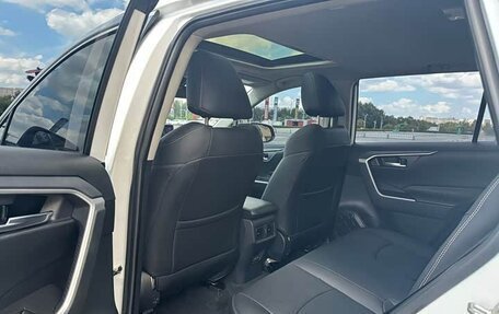 Toyota RAV4, 2021 год, 2 200 777 рублей, 12 фотография