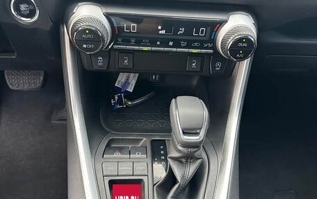 Toyota RAV4, 2021 год, 2 200 777 рублей, 11 фотография