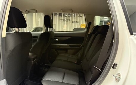 Mitsubishi Outlander III рестайлинг 3, 2022 год, 1 543 800 рублей, 14 фотография