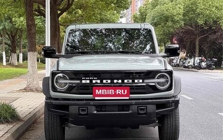 Ford Bronco, 2024 год, 5 700 000 рублей, 2 фотография