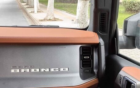 Ford Bronco, 2024 год, 5 700 000 рублей, 19 фотография