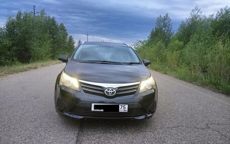 Toyota Avensis III рестайлинг, 2012 год, 1 555 000 рублей, 5 фотография