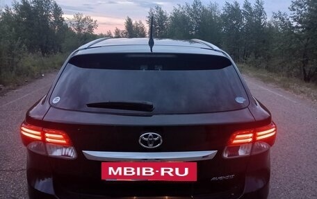 Toyota Avensis III рестайлинг, 2012 год, 1 555 000 рублей, 3 фотография