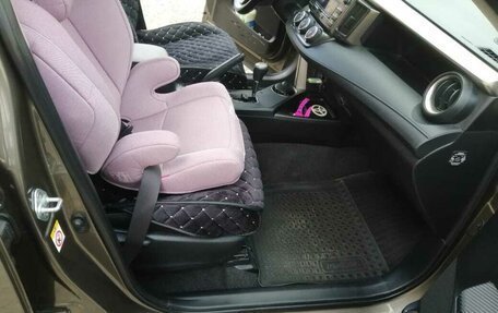 Toyota RAV4, 2013 год, 1 990 000 рублей, 6 фотография