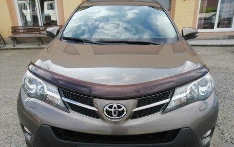 Toyota RAV4, 2013 год, 1 990 000 рублей, 2 фотография