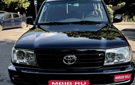 Toyota Land Cruiser 100 рестайлинг 2, 2007 год, 3 600 000 рублей, 3 фотография
