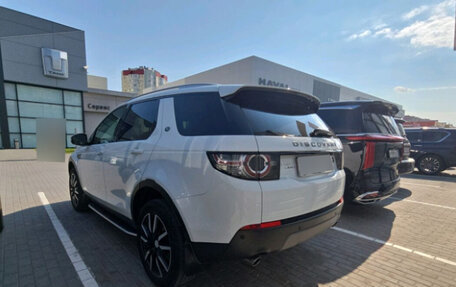 Land Rover Discovery Sport I рестайлинг, 2015 год, 2 299 000 рублей, 2 фотография