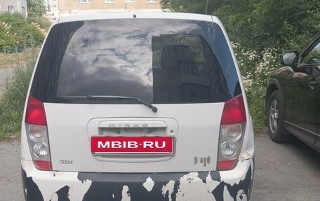 Mitsubishi Mirage VI рестайлинг, 2002 год, 170 000 рублей, 3 фотография