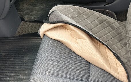 Mitsubishi Mirage VI рестайлинг, 2002 год, 170 000 рублей, 11 фотография