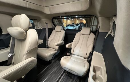 KIA Carnival, 2022 год, 3 809 000 рублей, 16 фотография