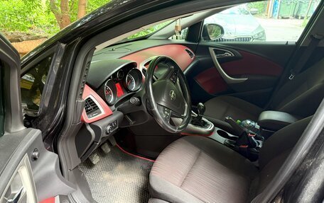 Opel Astra J, 2010 год, 700 000 рублей, 9 фотография
